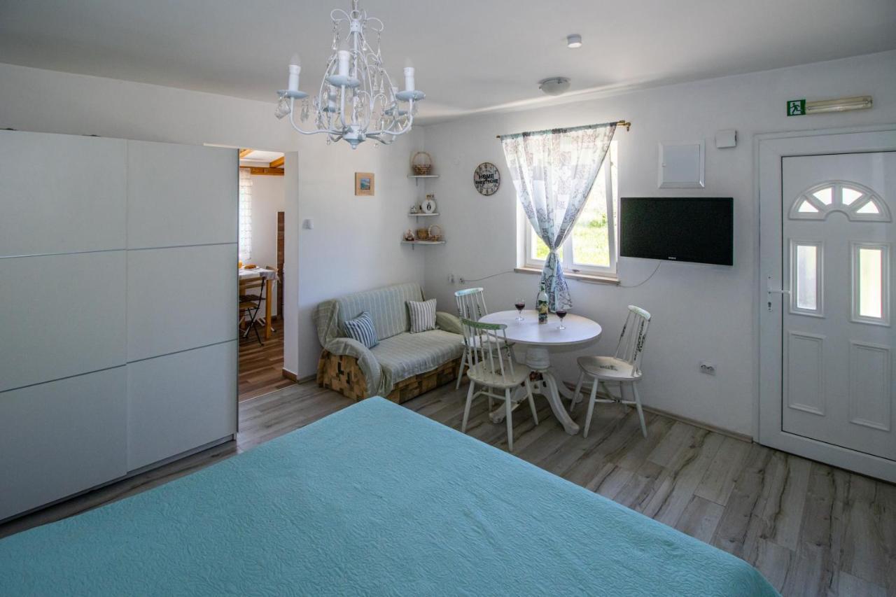 Apartments Good Vibrations Rozat Exterior foto