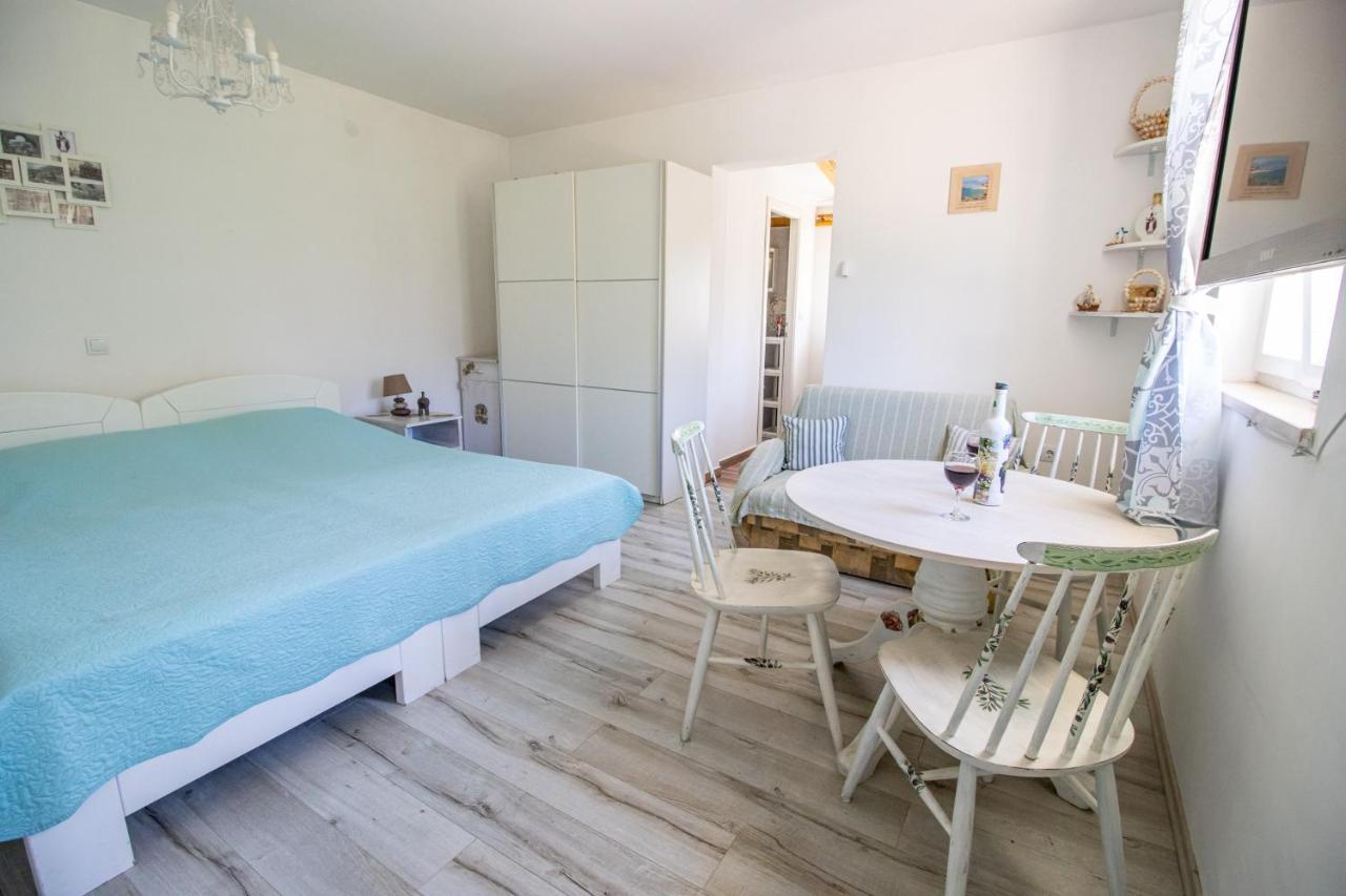 Apartments Good Vibrations Rozat Exterior foto